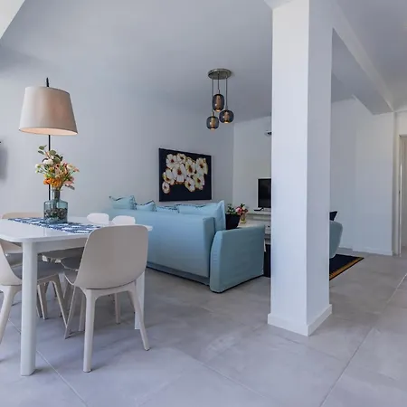 Apartament Urban Elegance