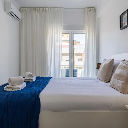 Urban Elegance Apartment