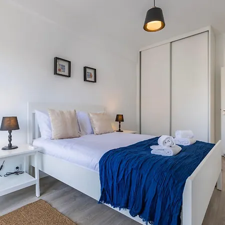 Urban Elegance Алмада