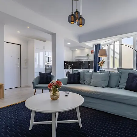 Apartment Urban Elegance