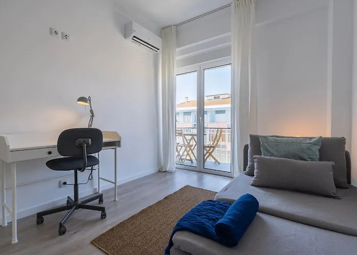 Urban Elegance Αλμάδα